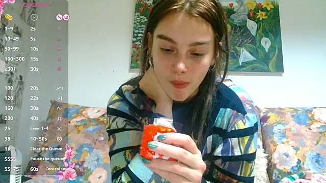 Snapshot of Sophie_Bell chatting on January 5, 9:57 pm Sophie Bell online show from January 5, 9:57 pm