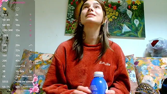 Snapshot of Sophie_Bell chatting on January 12, 5:44 pm Sophie Bell online show from January 12, 5:44 pm