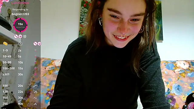 Snapshot of Sophie_Bell chatting on January 16, 10:12 pm Sophie Bell online show from January 16, 10:12 pm