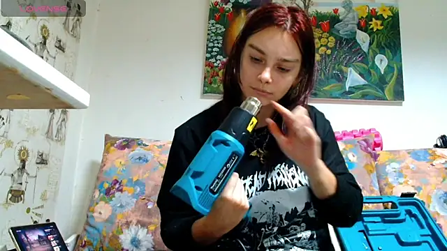 Snapshot of Sophie_Bell chatting on January 29, 5:24 pm Sophie Bell online show from January 29, 5:24 pm