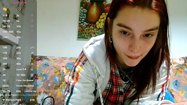 Snapshot of Sophie_Bell chatting on February 5, 7:20 pm Sophie Bell online show from February 5, 7:20 pm