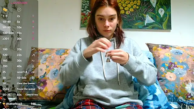 Snapshot of Sophie_Bell chatting on February 13, 9:06 pm Sophie Bell online show from February 13, 9:06 pm