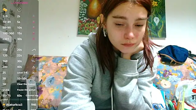 Snapshot of Sophie_Bell chatting on February 14, 6:40 pm Sophie Bell online show from February 14, 6:40 pm