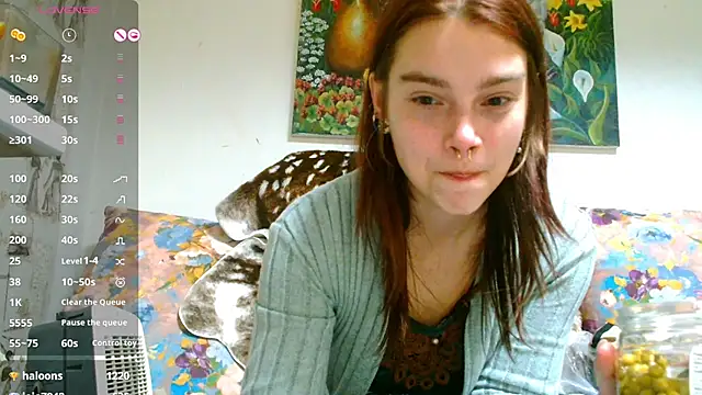 Snapshot of Sophie_Bell chatting on March 6, 8:16 pm Sophie Bell online show from March 6, 8:16 pm