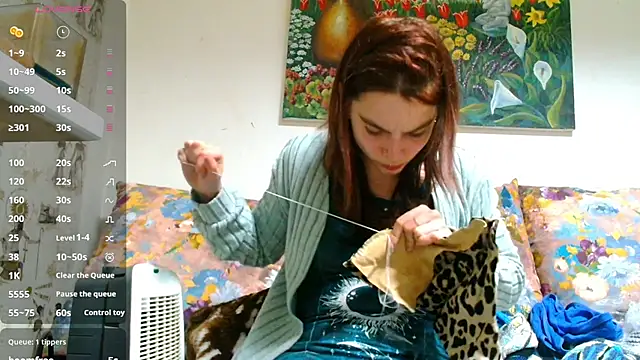Snapshot of Sophie_Bell chatting on March 6, 11:20 pm Sophie Bell online show from March 6, 11:20 pm