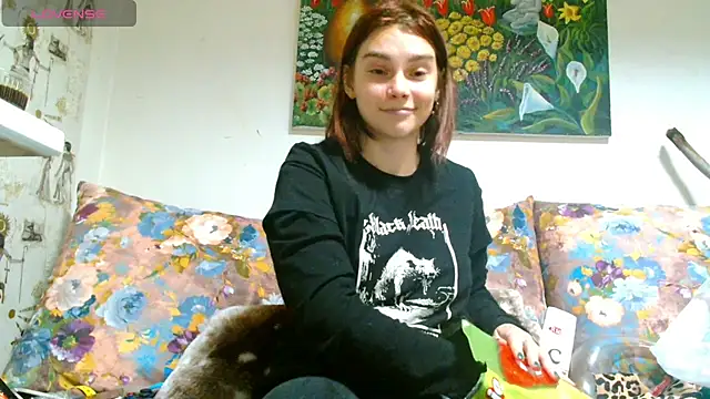 Snapshot of Sophie_Bell chatting on March 15, 8:54 pm Sophie Bell online show from March 15, 8:54 pm