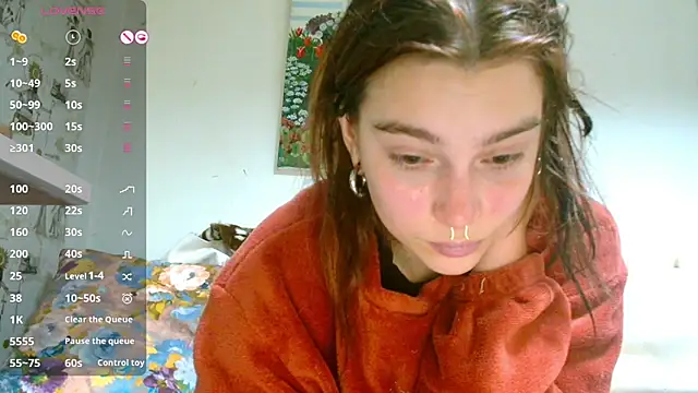 Snapshot of Sophie_Bell chatting on March 19, 5:28 pm Sophie Bell online show from March 19, 5:28 pm