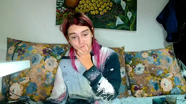 Snapshot of Sophie_Bell chatting on October 4, 6:06 pm Sophie Bell online show from October 4, 6:06 pm