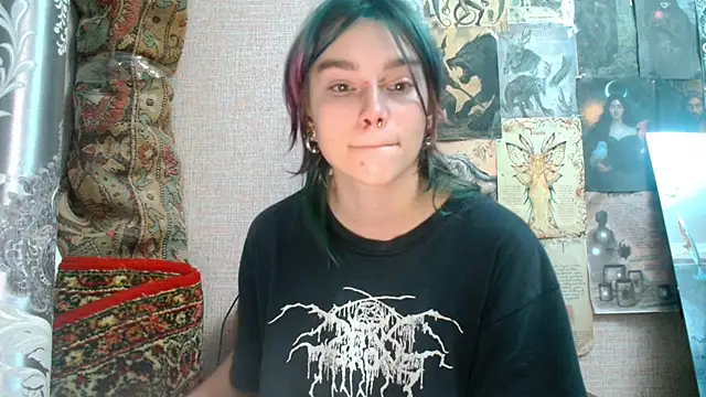 Snapshot of Sophie_Bell chatting on October 24, 2:46 pm Sophie Bell online show from October 24, 2:46 pm