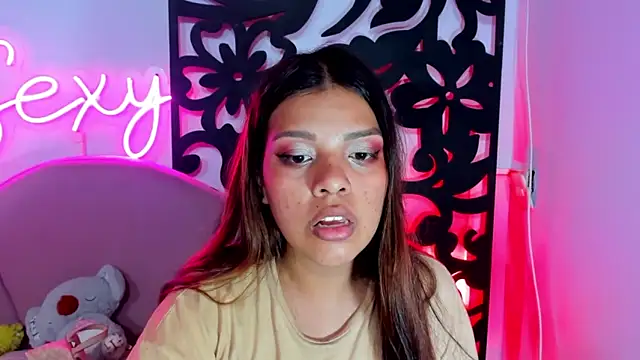 Snapshot of your_little_naughty1 chatting on December 28, 6:39 am your little naughty1 online show from December 28, 6:39 am