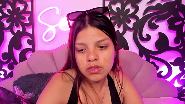 Snapshot of your_little_naughty1 chatting on January 11, 10:29 am your little naughty1 online show from January 11, 10:29 am