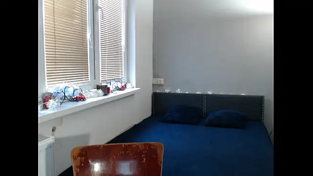 Snapshot of Sweetboobs chatting on November 17, 10:10 am Sweetboobs online show from November 17, 10:10 am