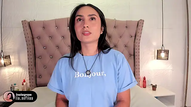 Snapshot of lia_sofiia chatting on April 13, 8:53 am lia sofiia online show from April 13, 8:53 am