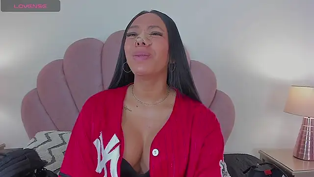 Nicole Paradise online show from September 30, 12:10 pm