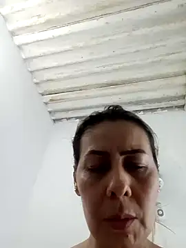 Snapshot of Mia-funny20 chatting on December 25, 12:27 am Mia-funny20 online show from December 25, 12:27 am