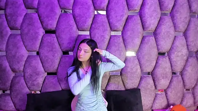 Aurora 18 online show from October 6, 2:25 pm