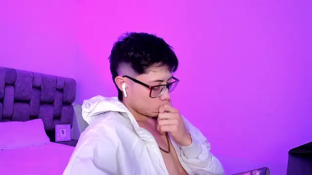 Snapshot of MarcusCollinss_ chatting on December 11, 4:20 pm MarcusCollinss online show from December 11, 4:20 pm