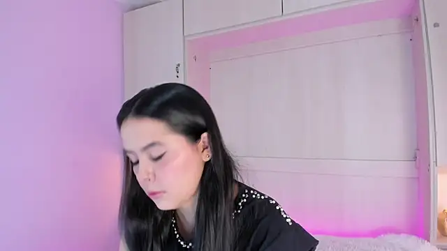 valerymeyerr online show from October 1, 4:18 am