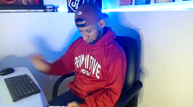 Snapshot of Enriblack92 chatting on December 2, 8:11 pm Enriblack92 online show from December 2, 8:11 pm