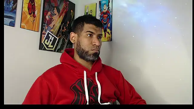 Snapshot of Enriblack92 chatting on February 13, 11:37 pm Enriblack92 online show from February 13, 11:37 pm