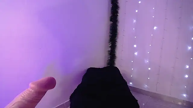 alejandrafitt online show from December 19, 1:39 am