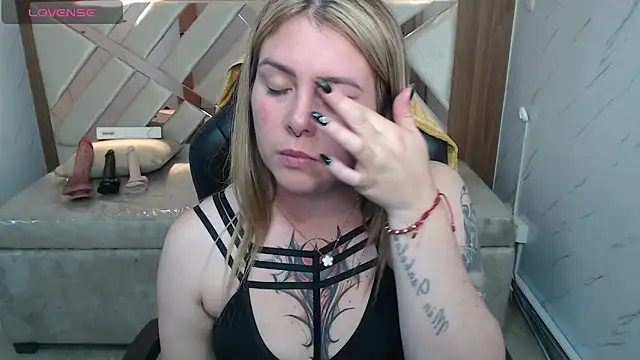 Paula b  online show from June 5, 12:55 pm