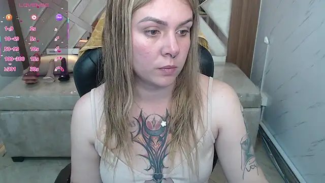Paula b  online show from June 13, 12:47 pm