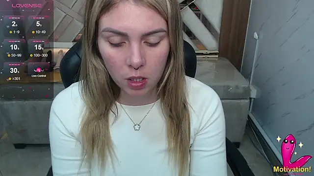 Paula b  online show from June 18, 12:53 pm