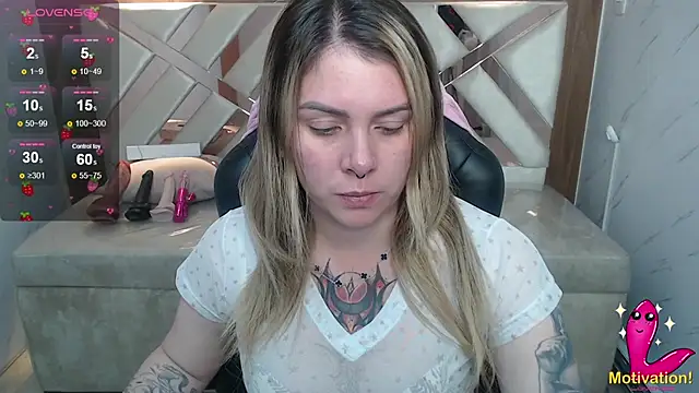 Paula b  online show from August 3, 12:54 pm