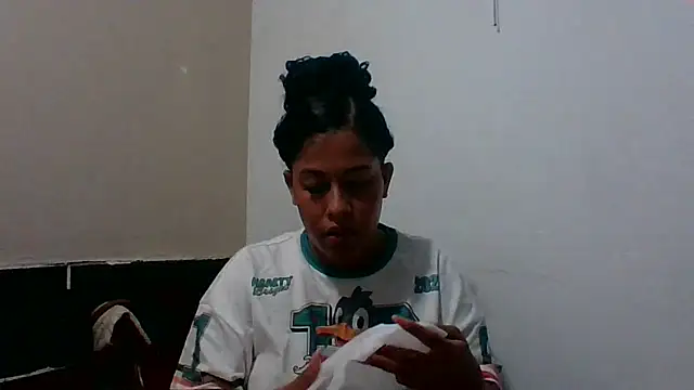 Snapshot of Kitra_New chatting on October 16, 6:47 am Kitra New online show from October 16, 6:47 am