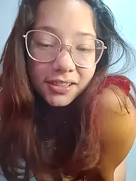 Snapshot of cleopatra28 chatting on February 8, 4:57 pm cleopatra28 online show from February 8, 4:57 pm