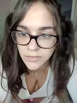 Snapshot of Miachan_LaGattinaVogliosa chatting on October 14, 3:02 pm Miachan LaGattinaVogliosa online show from October 14, 3:02 pm