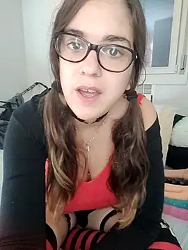 Snapshot of Miachan_LaGattinaVogliosa chatting on October 15, 1:00 pm Miachan LaGattinaVogliosa online show from October 15, 1:00 pm