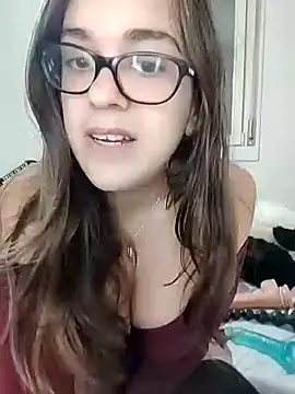 Snapshot of Miachan_LaGattinaVogliosa chatting on October 22, 1:11 pm Miachan LaGattinaVogliosa online show from October 22, 1:11 pm