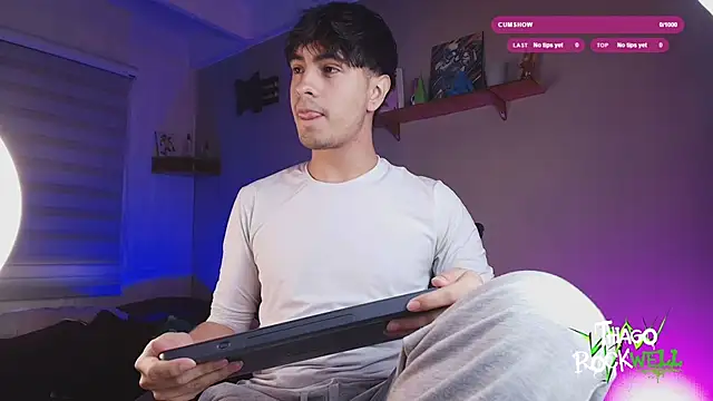 thiago rockwelll online show from September 9, 11:10 am