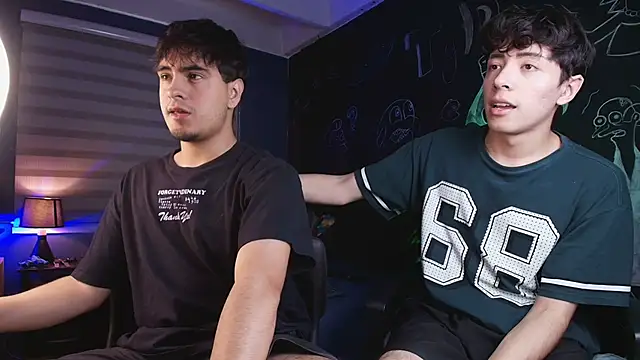 thiago rockwelll online show from March 29, 8:31 pm