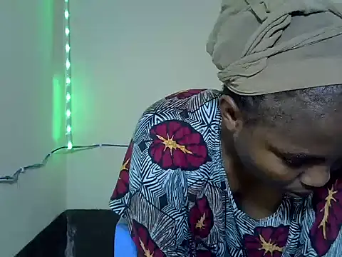 Snapshot of sexy_camara4 chatting on November 9, 8:01 am sexy camara4 online show from November 9, 8:01 am