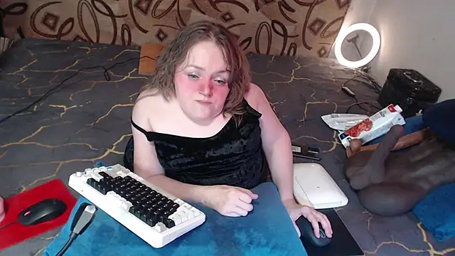 MiniNatalie online show from March 9, 6:06 am