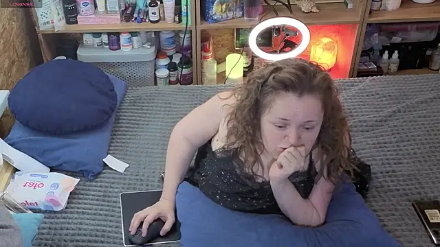 Snapshot of MiniNatalie chatting on March 25, 5:13 am MiniNatalie online show from March 25, 5:13 am