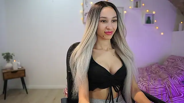 Snapshot of Amai__Liu chatting on March 4, 7:11 pm Amai Liu online show from March 4, 7:11 pm