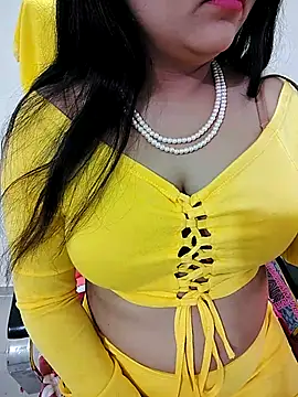 Snapshot of SHUBHI880 chatting on February 14, 8:21 am SHUBHI880 online show from February 14, 8:21 am