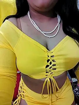 Snapshot of SHUBHI880 chatting on February 14, 6:08 pm SHUBHI880 online show from February 14, 6:08 pm