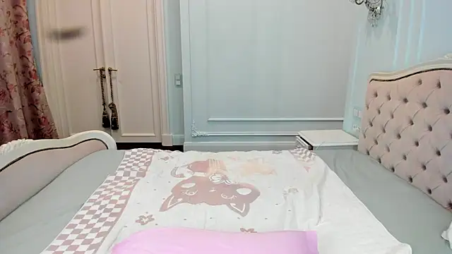 mechloe online show from November 25, 5:51 am