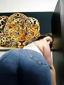 dulccemaria24 online show from February 27, 12:32 am