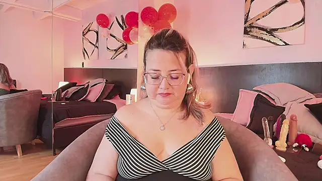 MartinaCaycedo online show from February 15, 12:54 pm