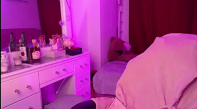 Snapshot of Beamber_ chatting on January 11, 5:52 am Beamber  online show from January 11, 5:52 am