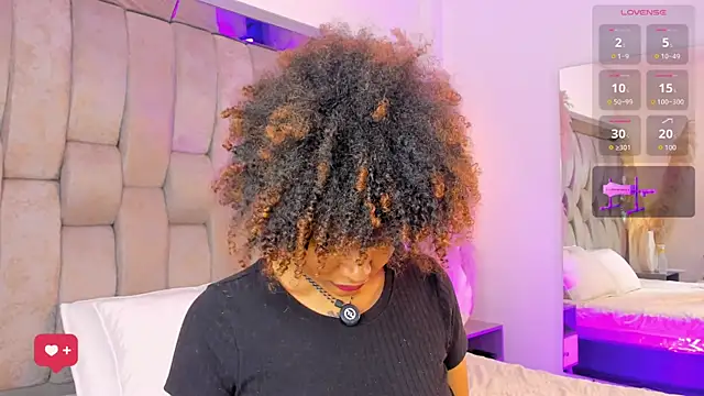  CurlyGirl  online show from July 31, 3:06 am