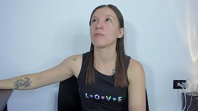roxanne jones1 online show from June 12, 6:07 pm