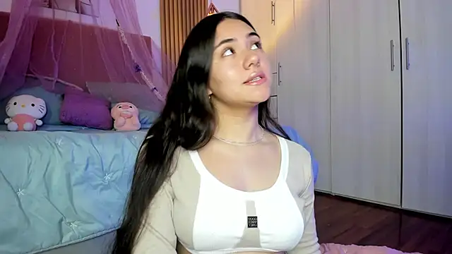 mia nevaeh online show from February 27, 9:04 pm