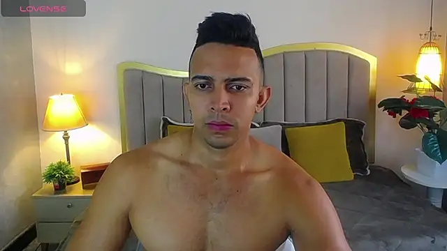 Snapshot of randy_paterman_ chatting on February 14, 1:18 pm randy paterman  online show from February 14, 1:18 pm